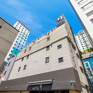호텔 신촌 월, 서울특별시